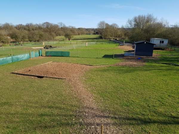 TAP FARM - Effingham, Surrey
